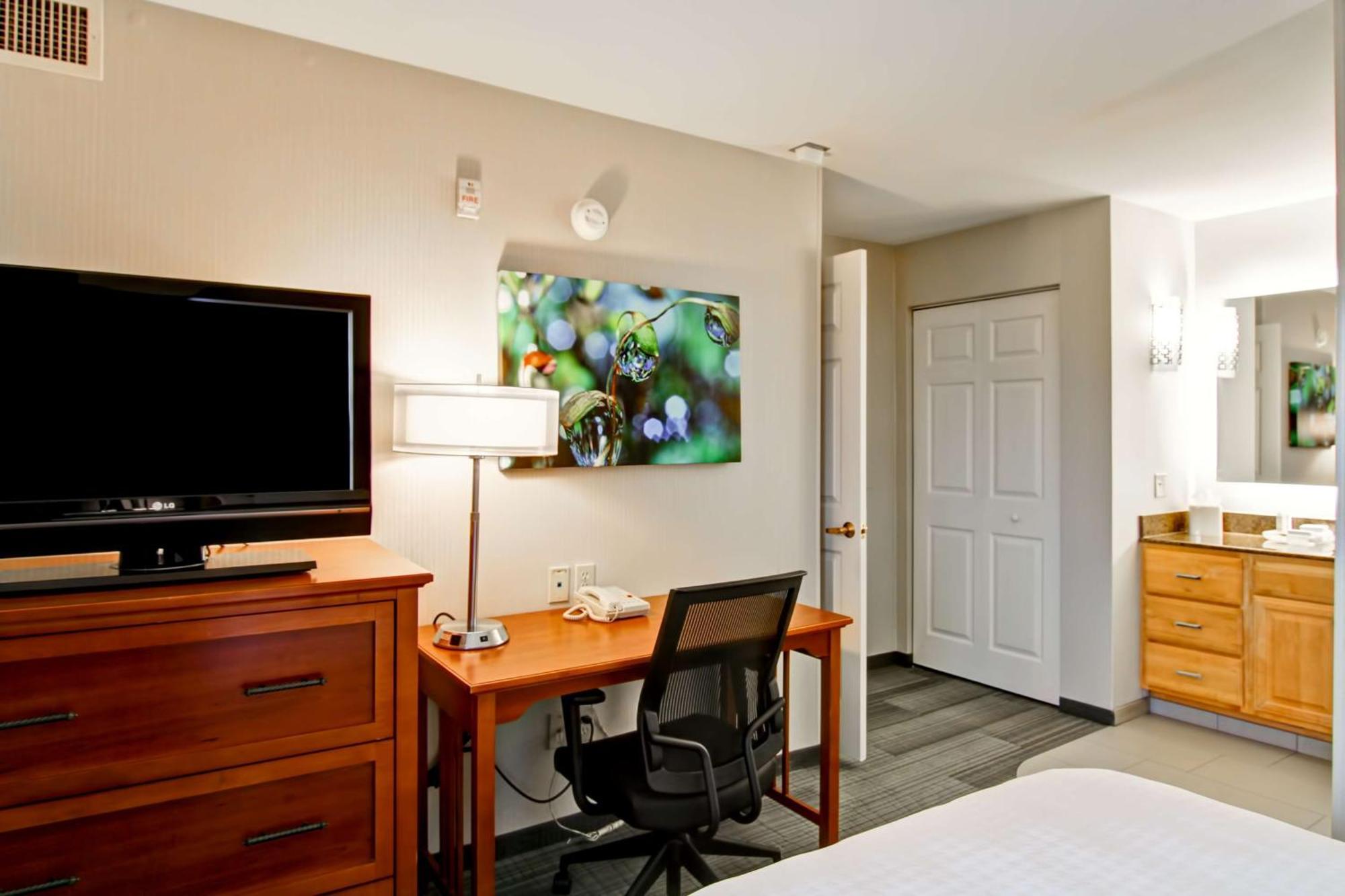Homewood Suites By Hilton Stratford Exterior photo